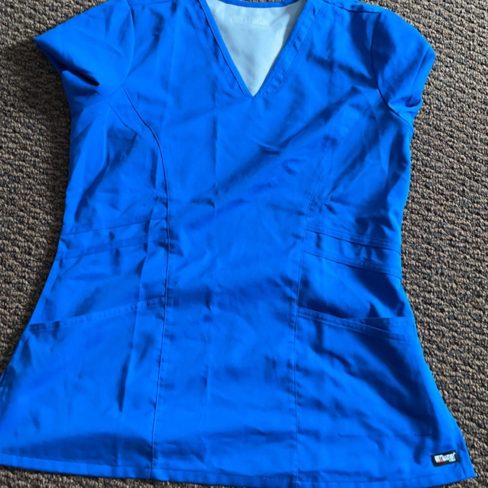 Greys by barco scrub top